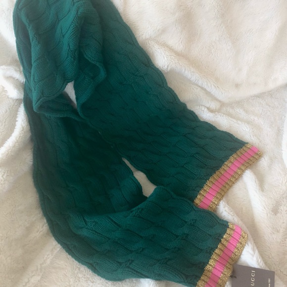Gucci scarf NWT hat available! - Picture 4 of 12